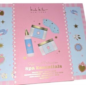 Nicole Miller Rest & Relaxation Spa Essentials
